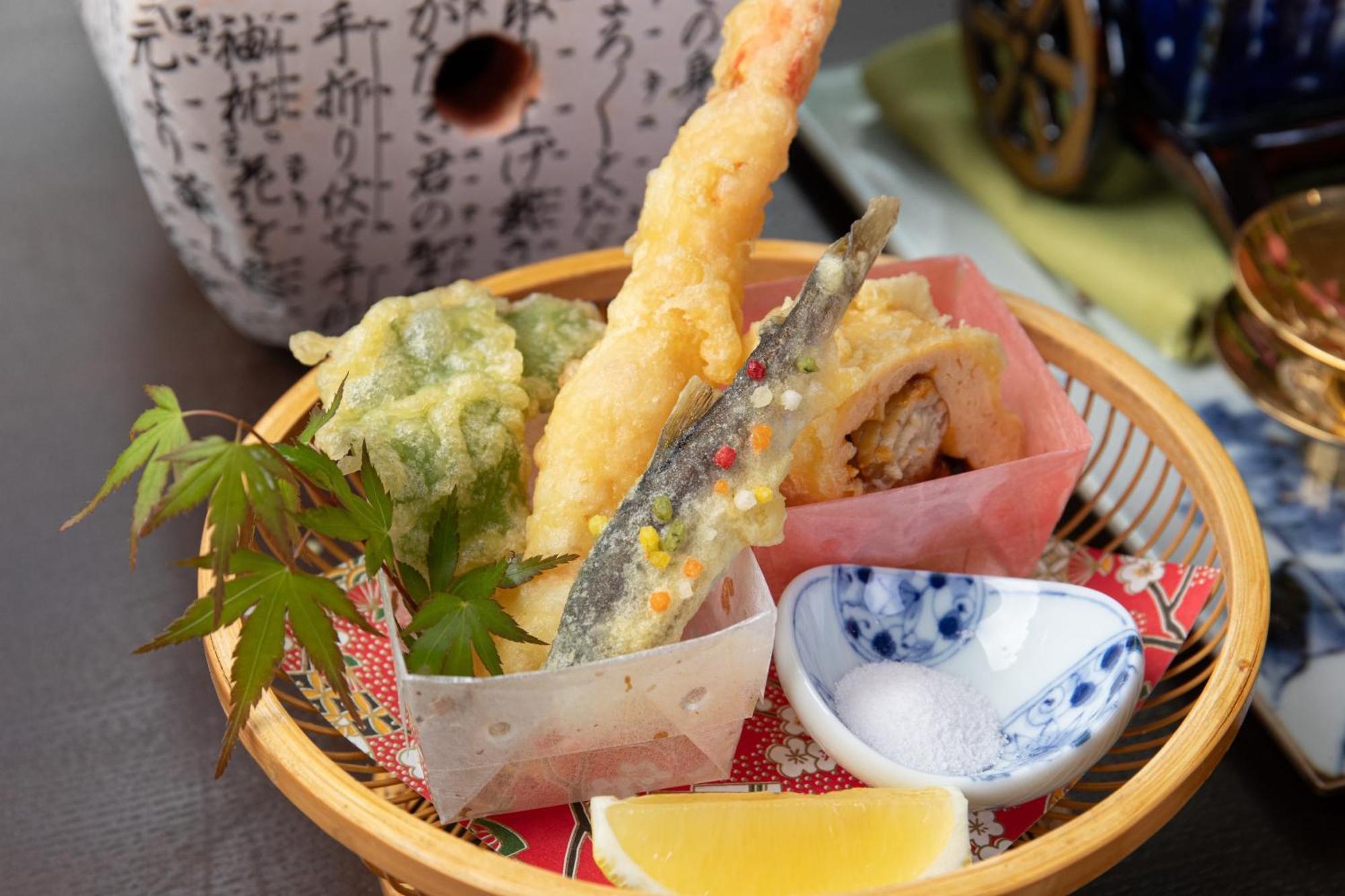 Yufuin Besso Shikisai Hotel Экстерьер фото